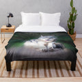 Wolf-patterned plush blanket for cozy home decor
