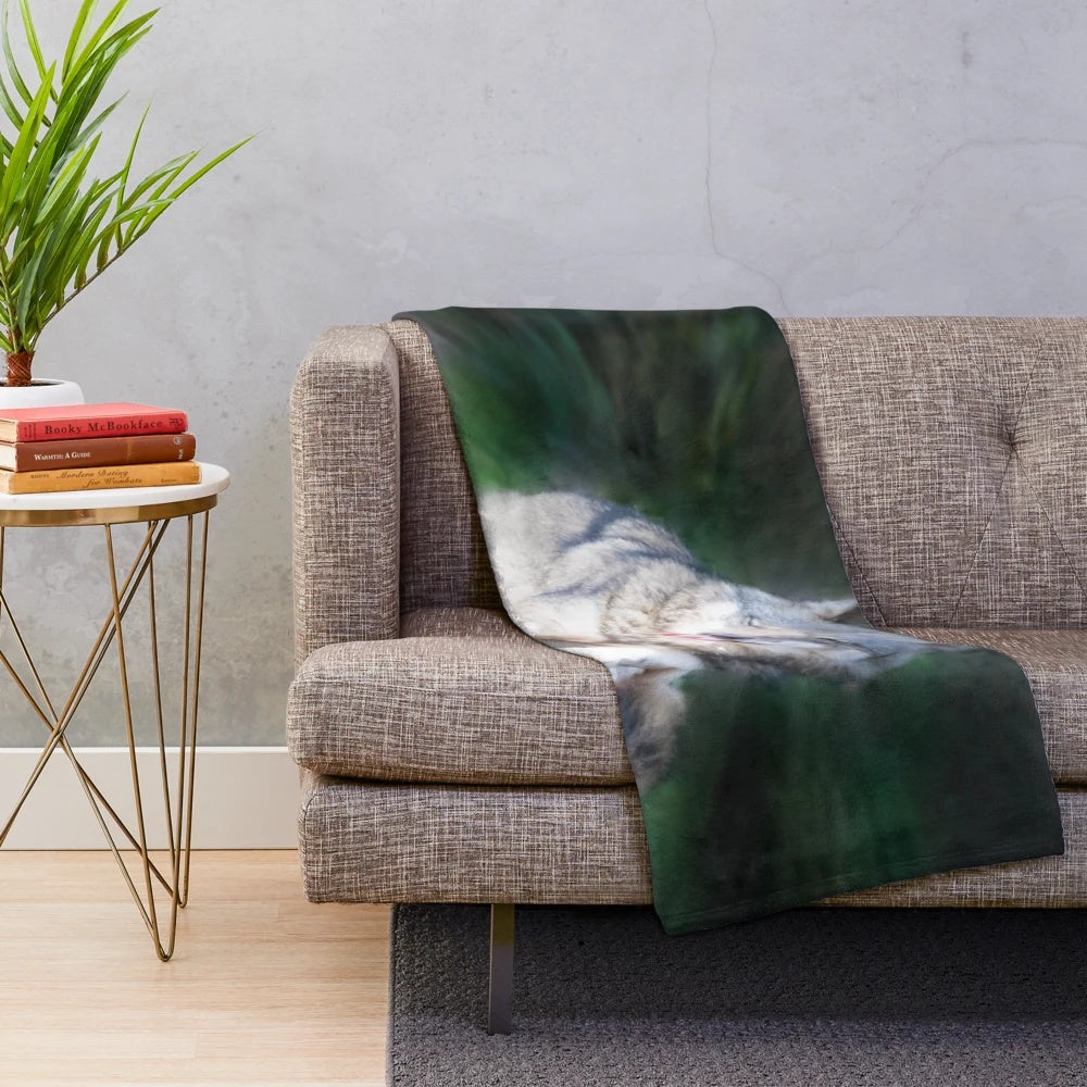 Wolf-patterned plush blanket for cozy home decor