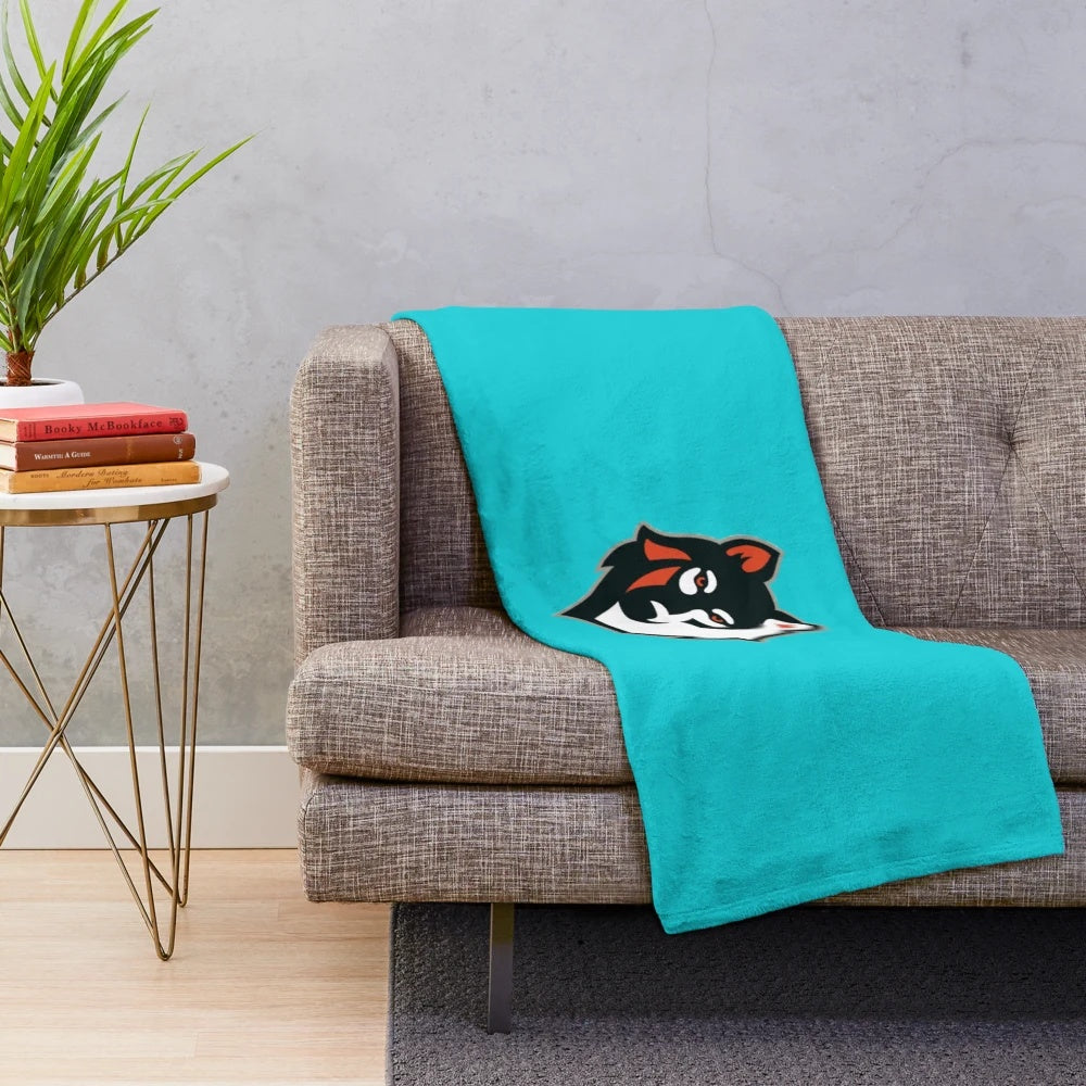 Soft and luxurious wolf-themed plush blanket for home
