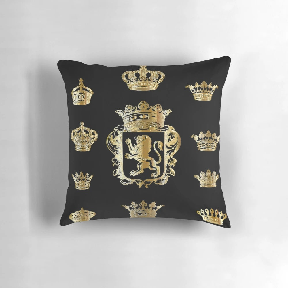 Crown-shaped decorative pillow featuring quotes and characters from the Throne of Glass book series by Sarah J. Maas