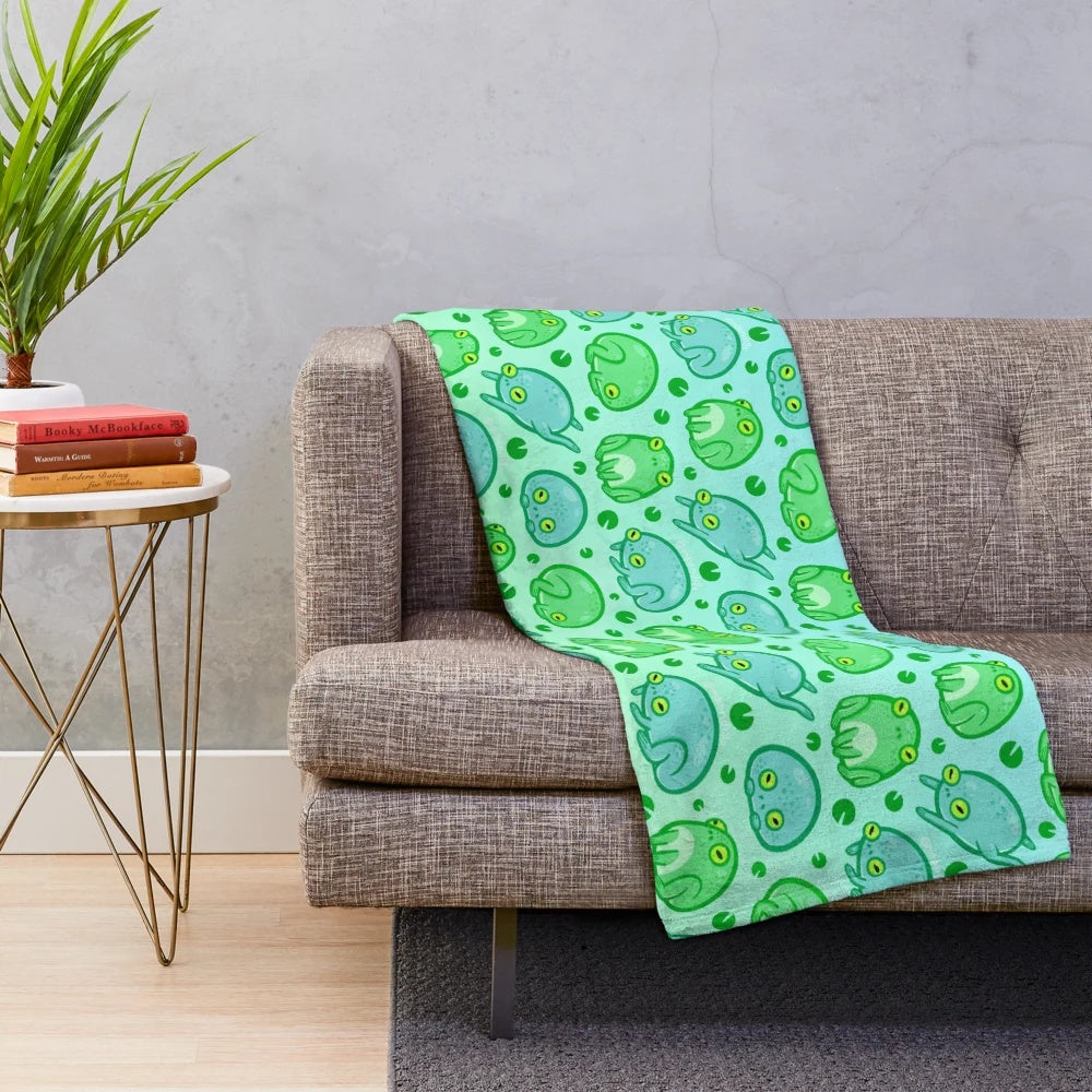 Frog Plush Blanket with Cute Amphibian Design