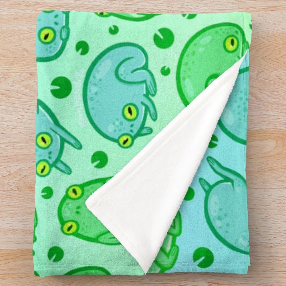 Frog Plush Blanket with Cute Amphibian Design