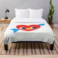 Soft and warm plush blanket with heart design