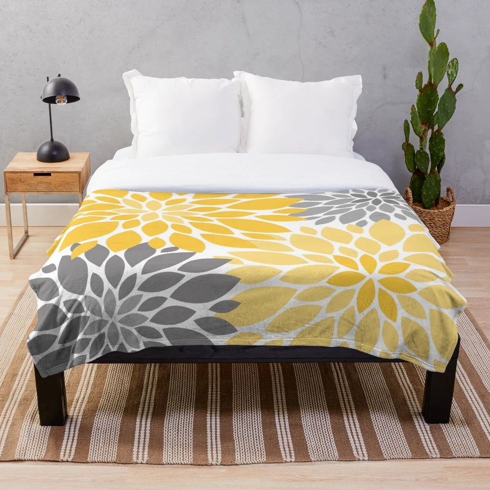 Yellow and gray dahlia floral pattern plush blanket