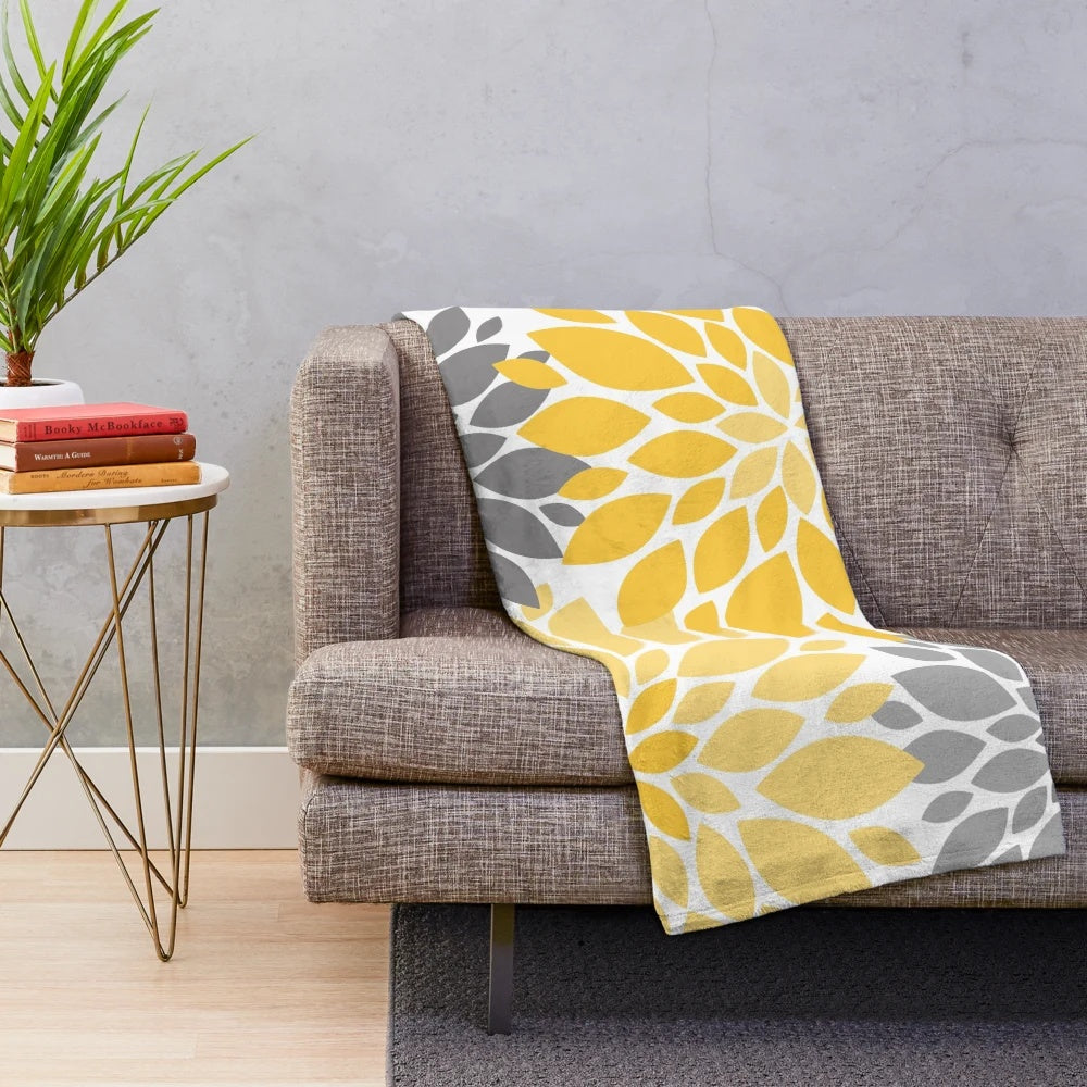 Yellow and gray dahlia floral pattern plush blanket