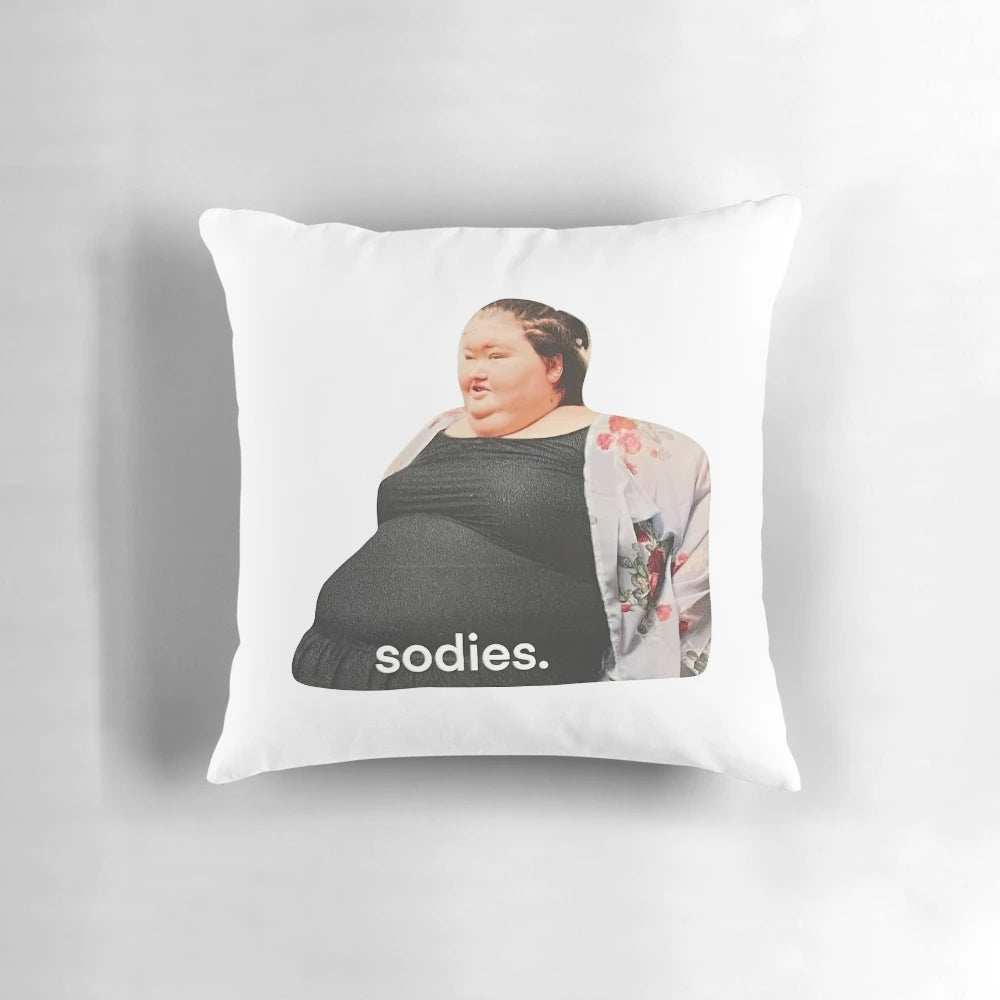 Amy Slaton magnet pillow featuring the Slaton sisters from 1000 Lb Sisters