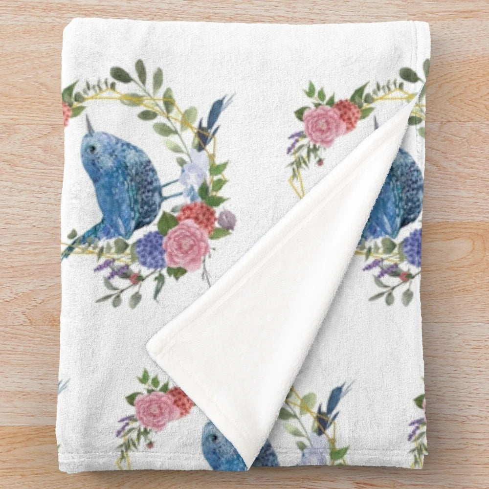 Captivating bird-themed plush blanket for a cozy home