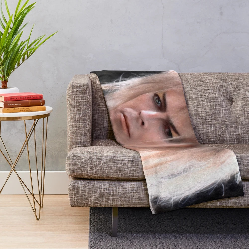 Plush blanket featuring the Goblin King from the fantasy movie Labyrinth