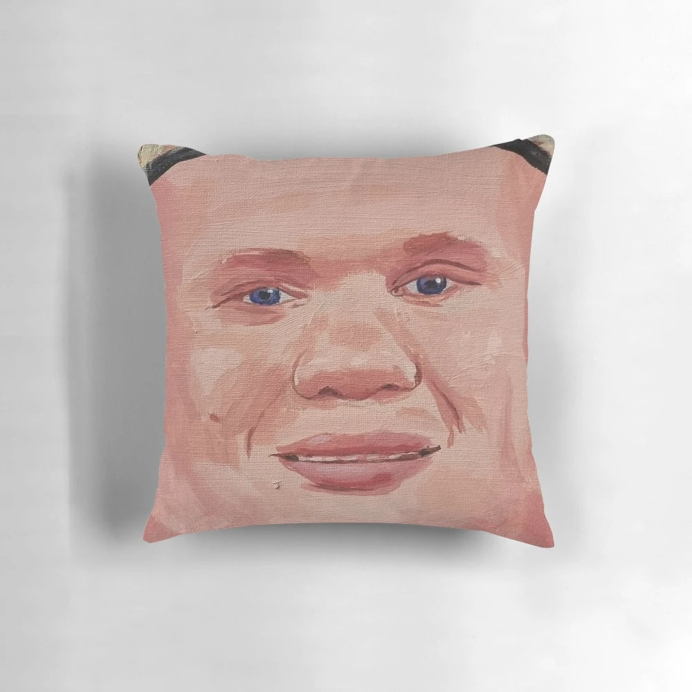 Custom pillow featuring a painting of Erling Haaland, the star player of Manchester City football club.
