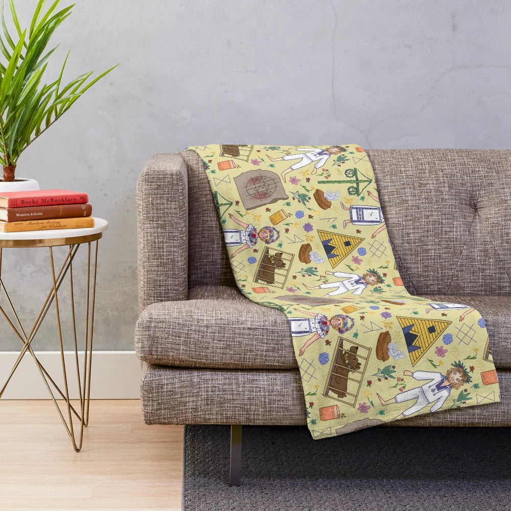 Midsommar inspired floral pattern plush blanket