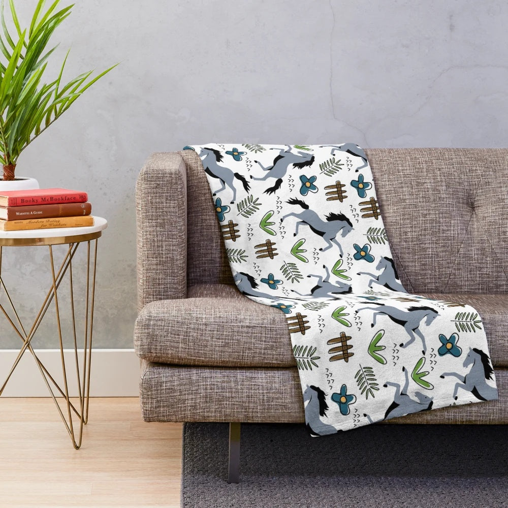 Floral plush blanket with scottish horse pattern
