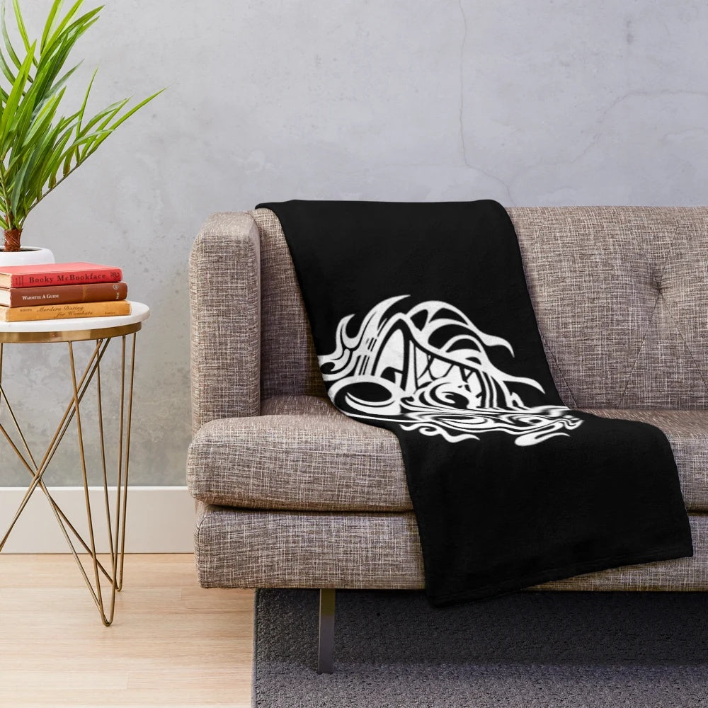White plush blanket featuring the Hestia Familia Crest from the anime "Is It Wrong to Try to Pick Up Girls in a Dungeon?
