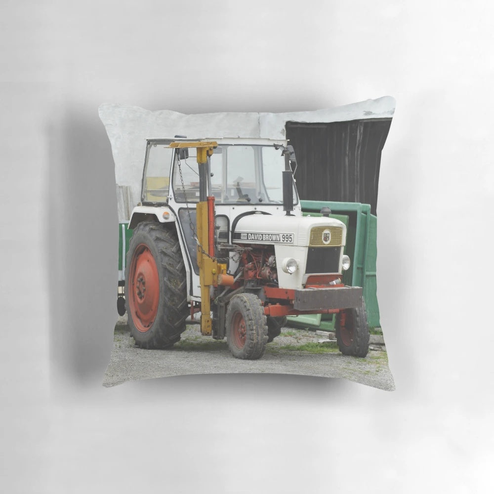 Restored David Brown 995 Tractor, a classic farming machine