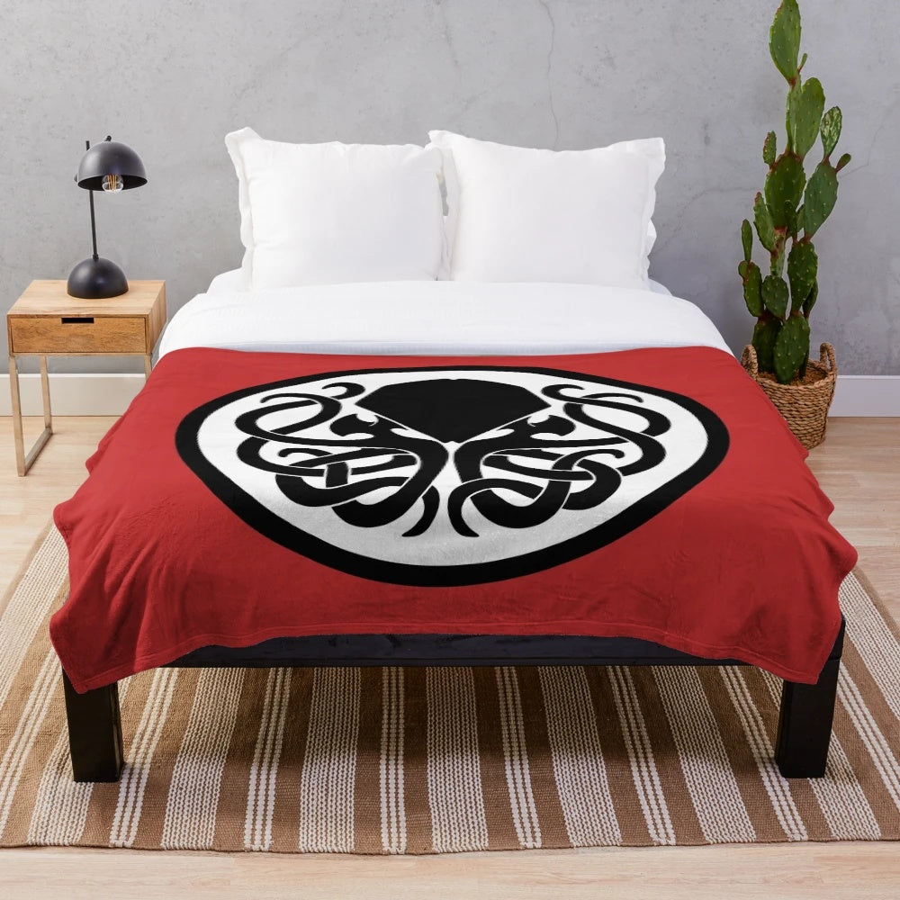 Cthulhu plush blanket with Lovecraftian horror design