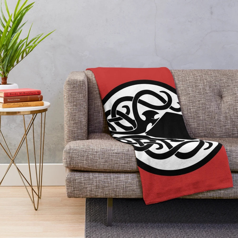 Cthulhu plush blanket with Lovecraftian horror design