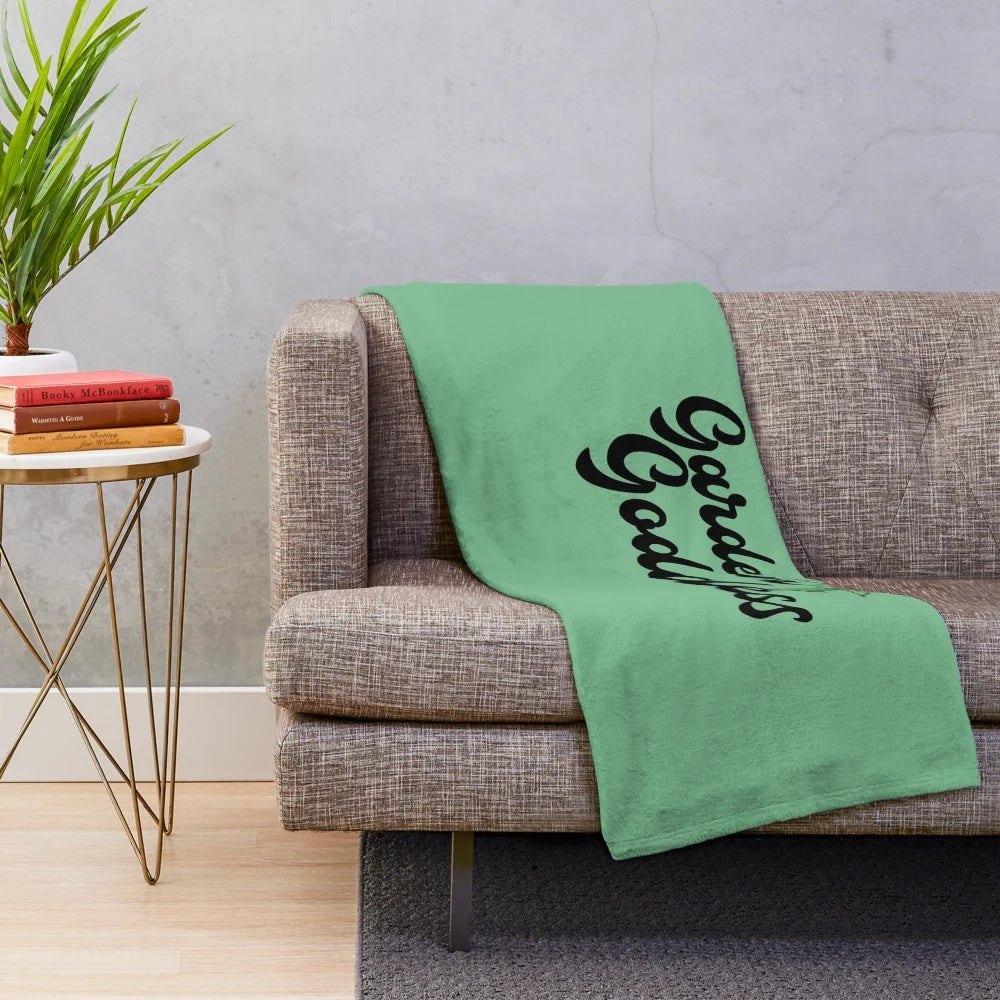 Lush floral pattern plush blanket for a nature-inspired home