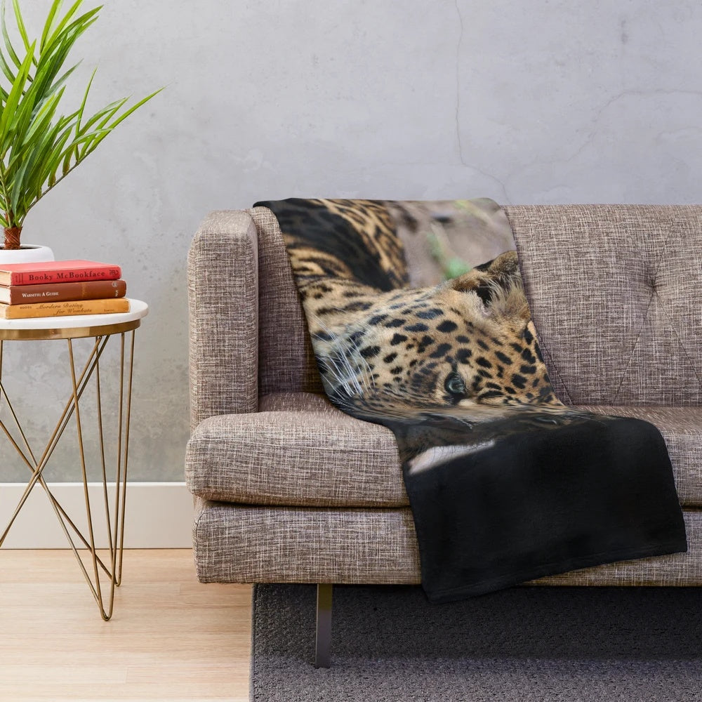 Jaguar plush blanket with soft and cozy design