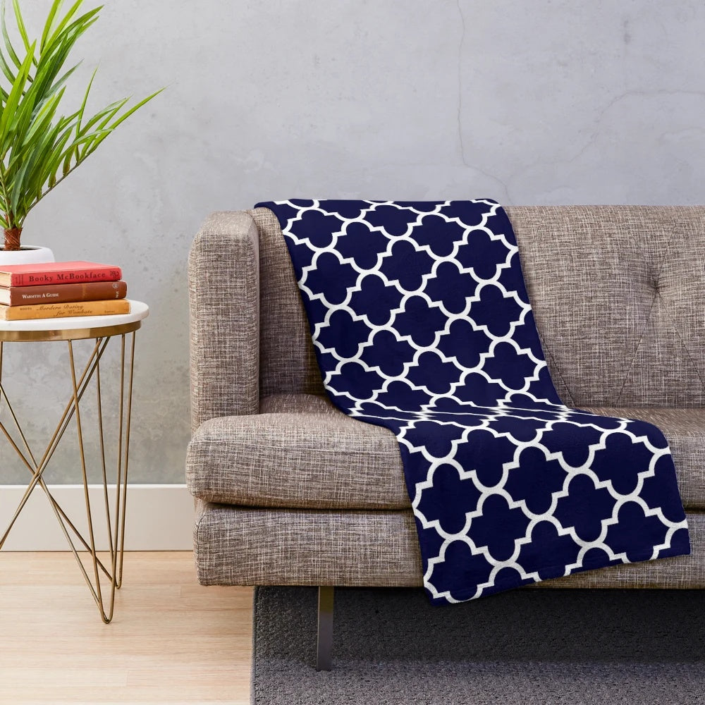 Navy blue quatrefoil pattern plush blanket