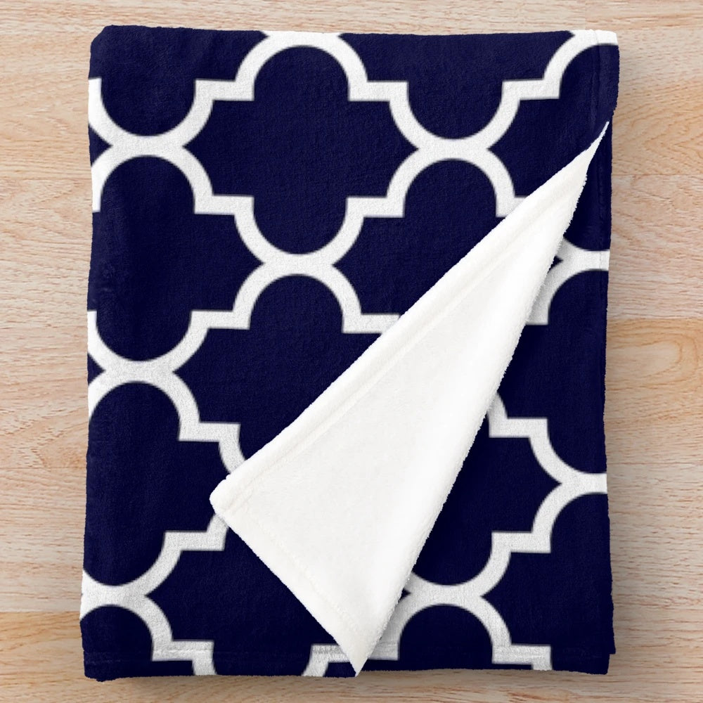 Navy blue quatrefoil pattern plush blanket