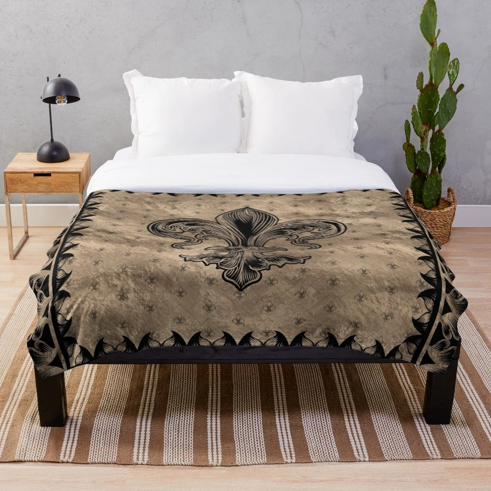 Fleur-de-lis plush blanket in black and gold