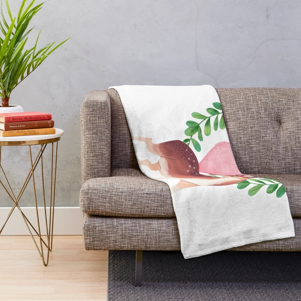 Soft and warm deer-patterned plush blanket for cozy home decor