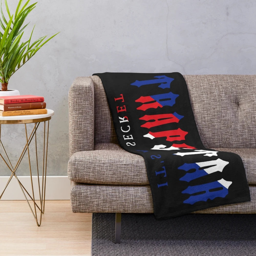 Trapstar Chenille Plush Blanket