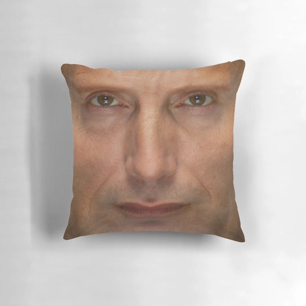 Mads Mikkelsen as Admiral Thrawn in Star Wars Rogue One Throw Pillow
