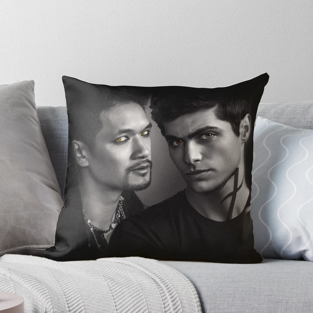 Malec pillow featuring Magnus Bane and Alec Lightwood from the TV series Shadowhunters