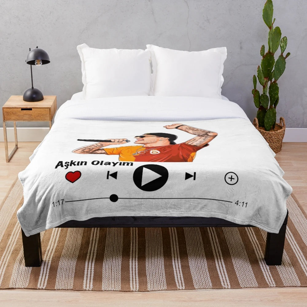 Mauro Icardi-inspired plush blanket with "Aşkın Olayım" music player