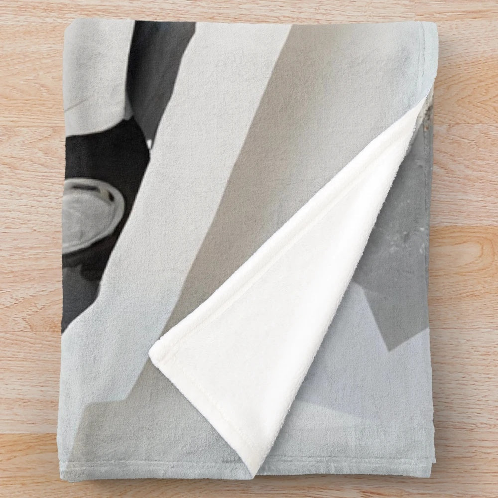 Minimalist car-themed plush blanket with oil painting-style design