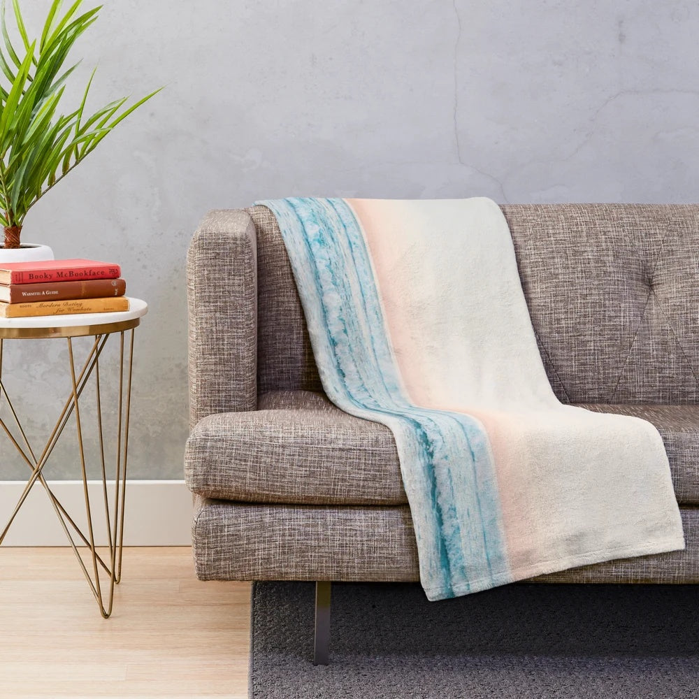 Minimalist ocean print plush blanket