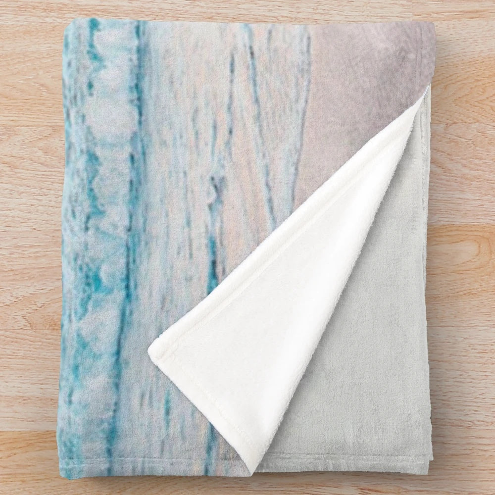 Minimalist ocean print plush blanket