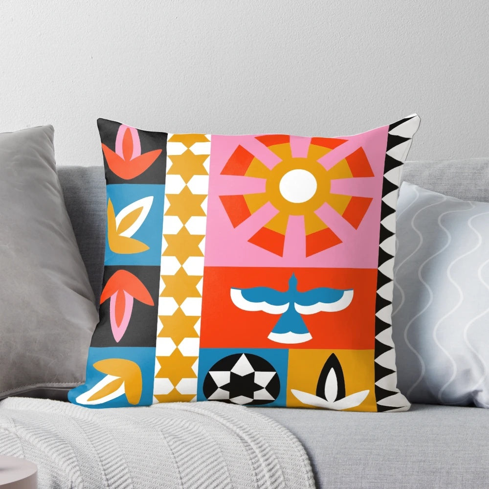 Mosaico Armorial Pillow featuring a stunning mosaic design with birds and snakes, representing the rich cultural heritage of Northeast Brazil.
