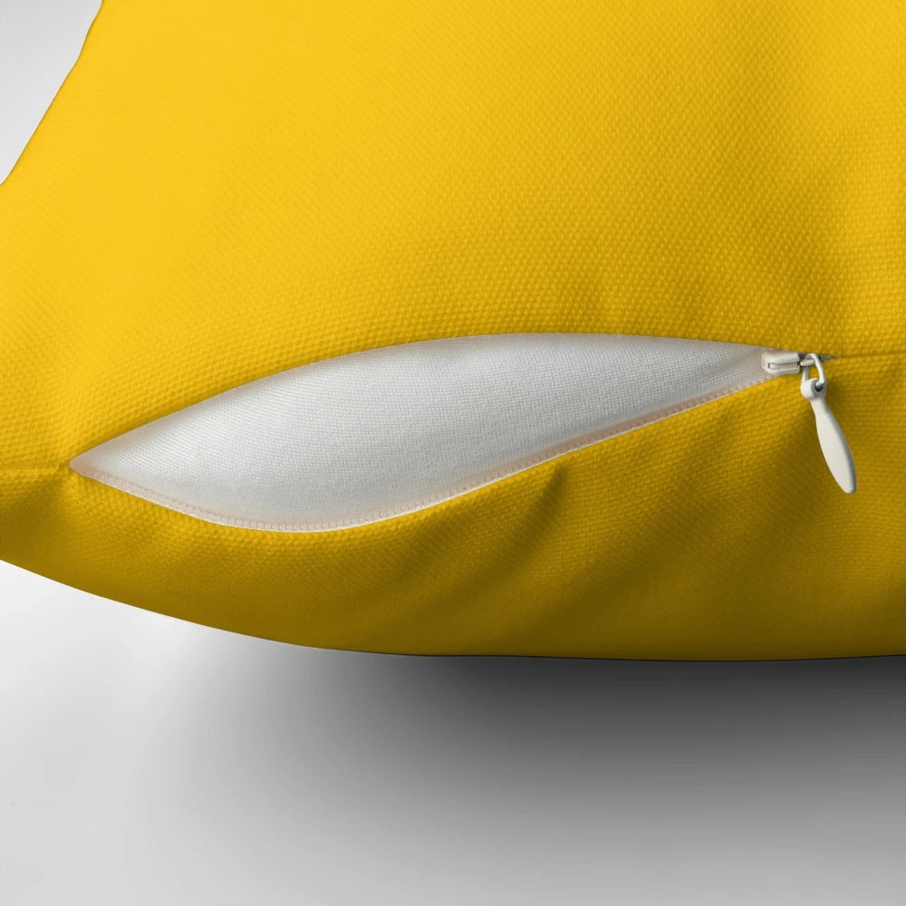 Soft, cuddly motivational lizard-themed pillow perfect for Minecraft enthusiasts and gamers