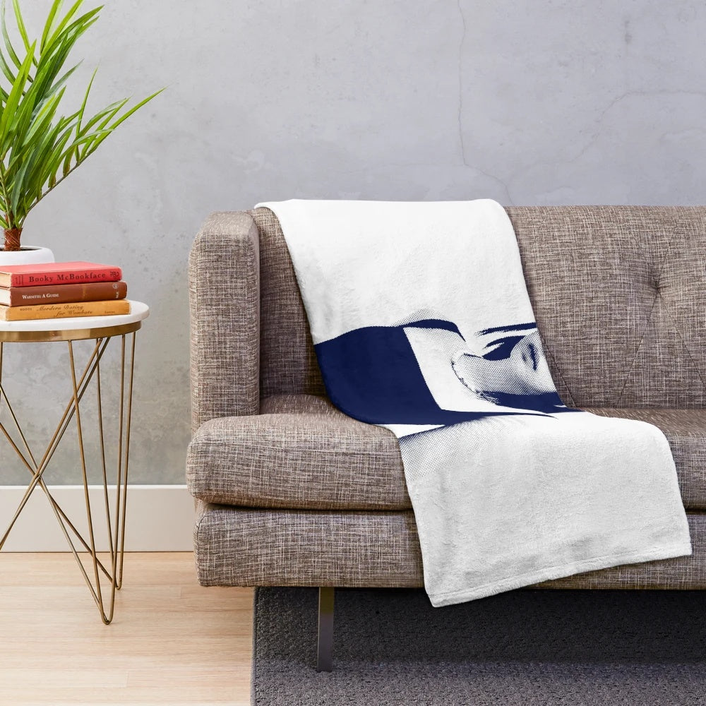 Newjeans Hanni Plush Blanket