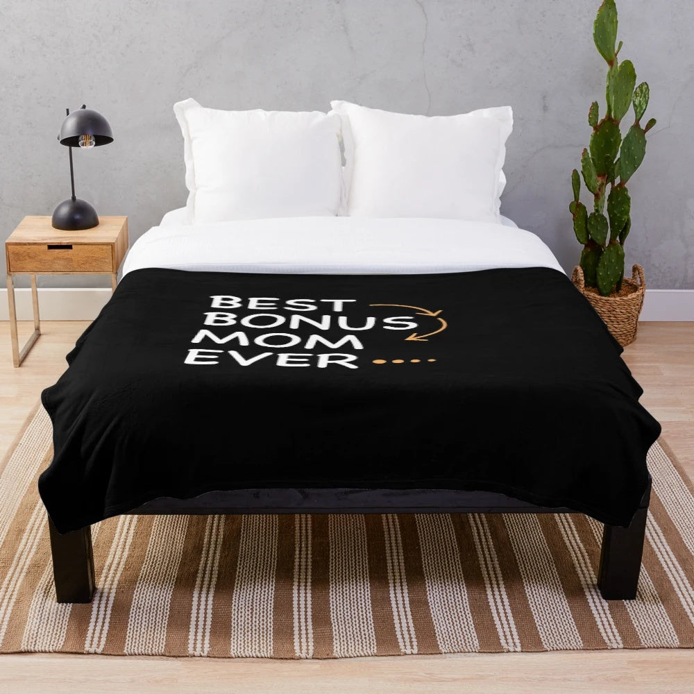 Soft, comfortable plush blanket with "Best Mom" design