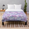Lilac flowers pattern plush blanket