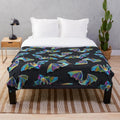 Psychedelic bat pattern plush blanket