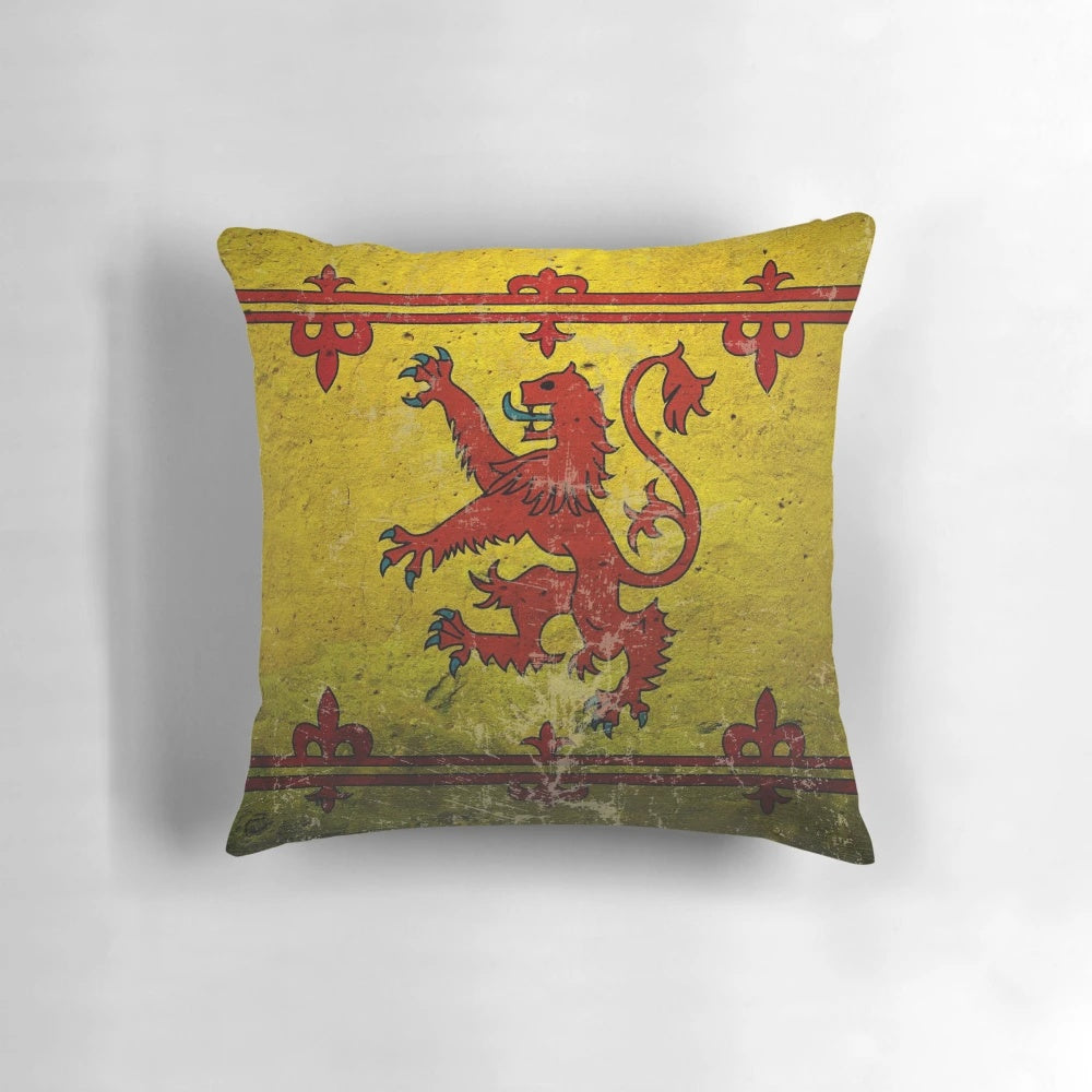 Vibrant pillow featuring the iconic rampant lion, a symbol of Scottish pride and heritage.