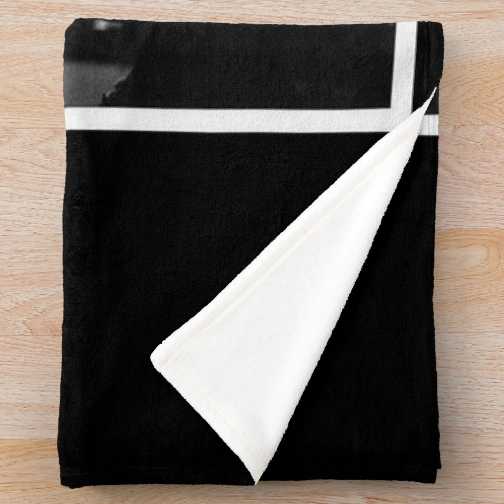 Retro 1970s-inspired plush blanket in a soft, comfortable design
