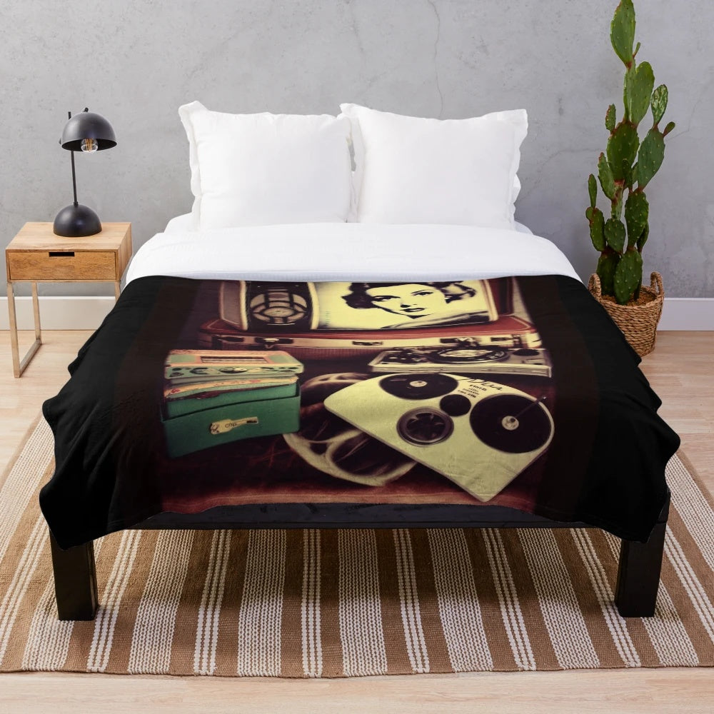 Retro-Inspired Plush Blanket with Classic Movie Imagery