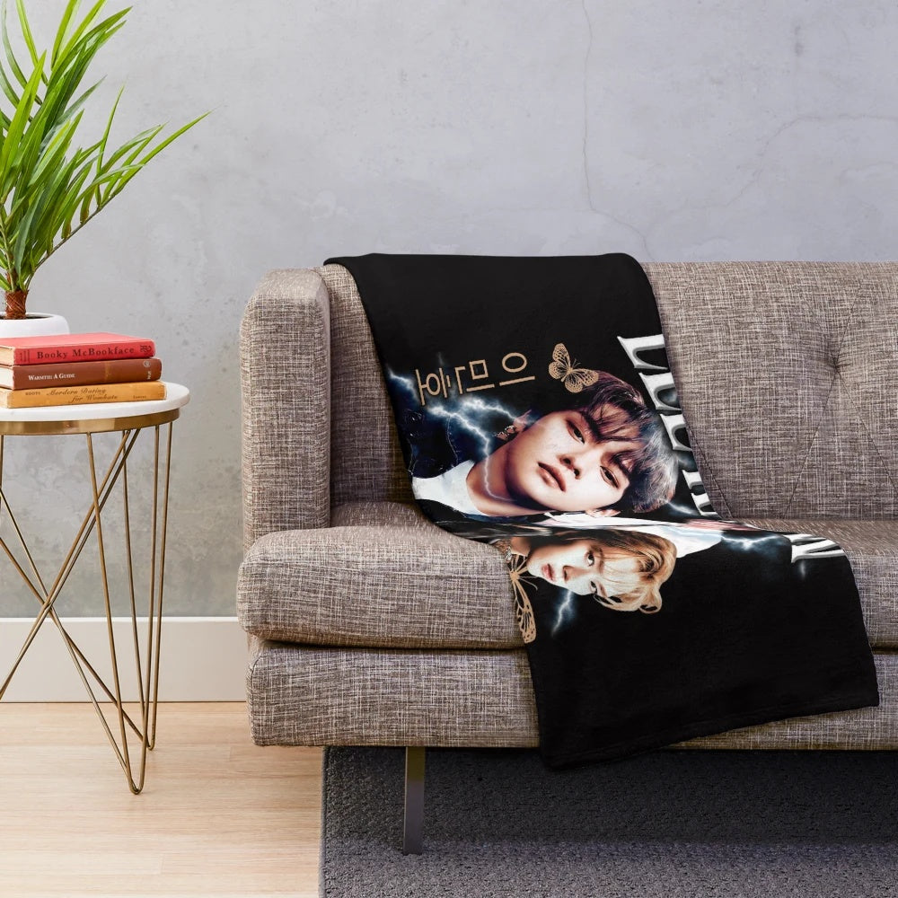 Stray Kids 3racha Vintage-Style Plush Blanket
