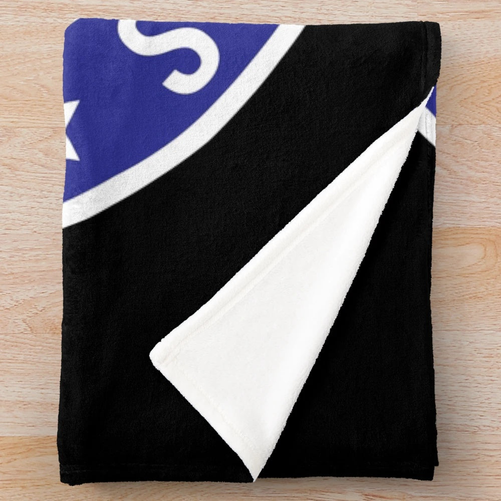 Studebaker-style plush blanket with retro car design
