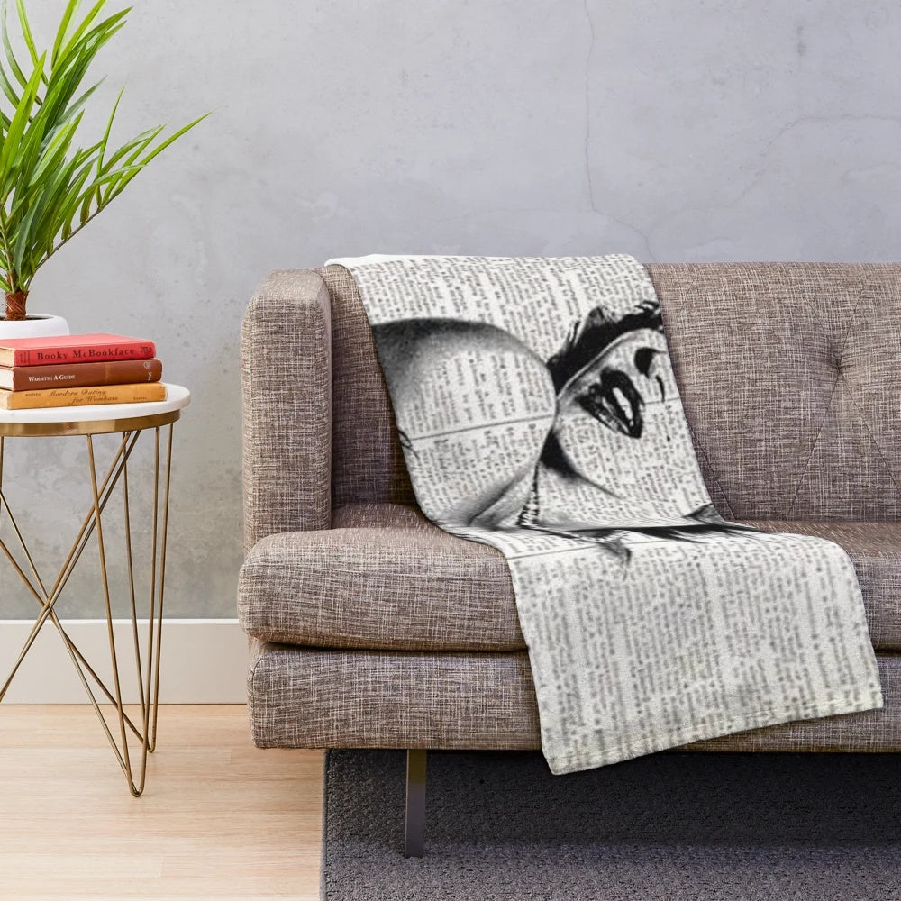 Retro plush blanket featuring Marilyn Monroe's portrait