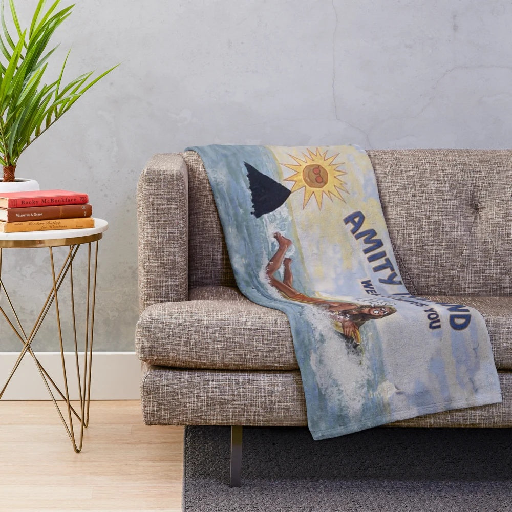 Plush blanket with a retro design inspired by the classic 1970s film Jaws