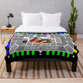 Retro testcard plush blanket with clown design