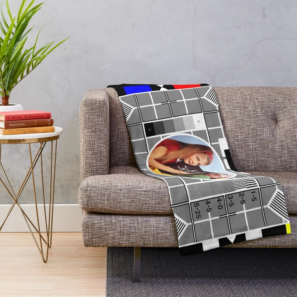 Retro testcard plush blanket with clown design