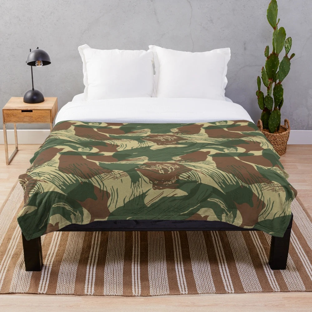 Rhodesian-inspired brush stroke camouflage plush blanket