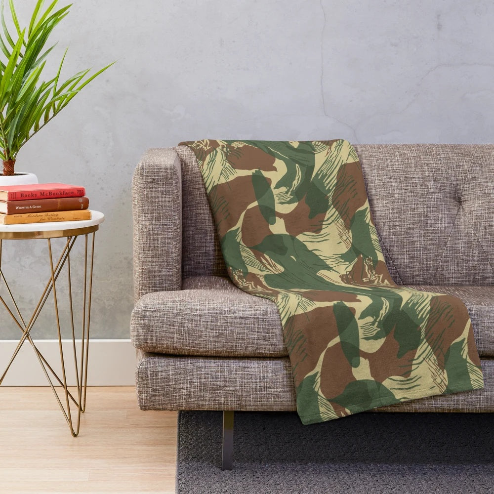 Rhodesian-inspired brush stroke camouflage plush blanket