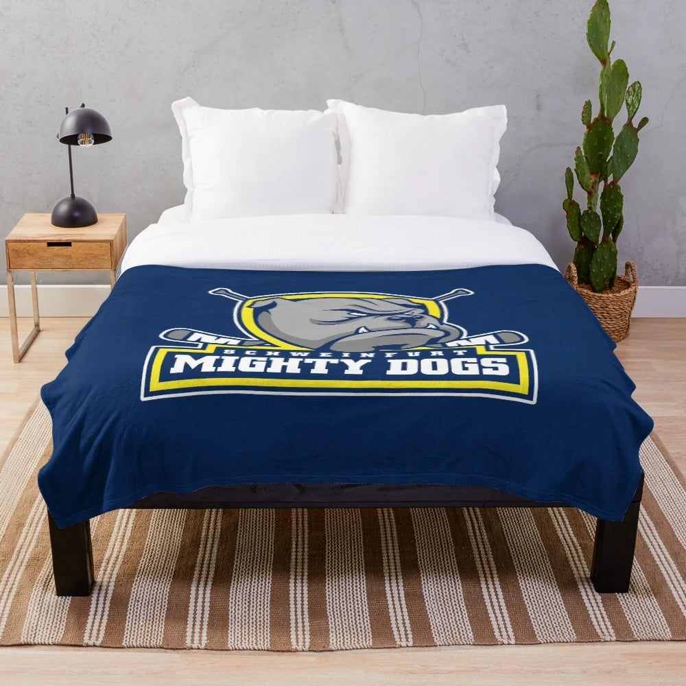 Schweinfurt Mighty Dogs plush blanket with hockey theme